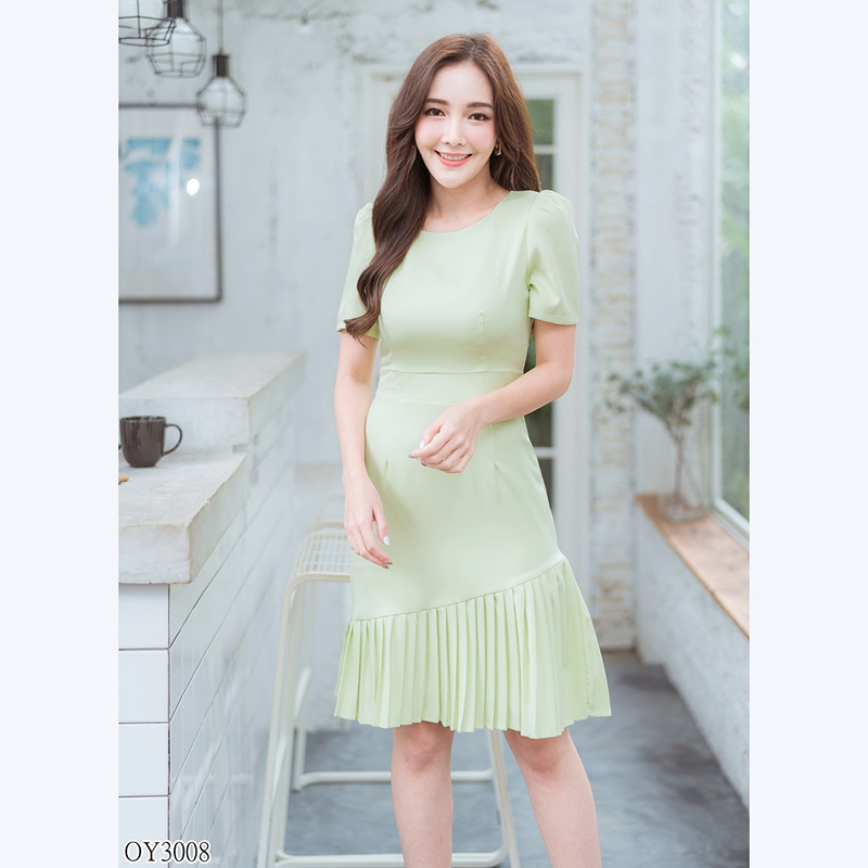 kudapy เดรสสั้นสีเขียว/ม่วง/ชมพู ใส่ทำงานชายพลีท ออกงานสวยดูดีน่ารัก