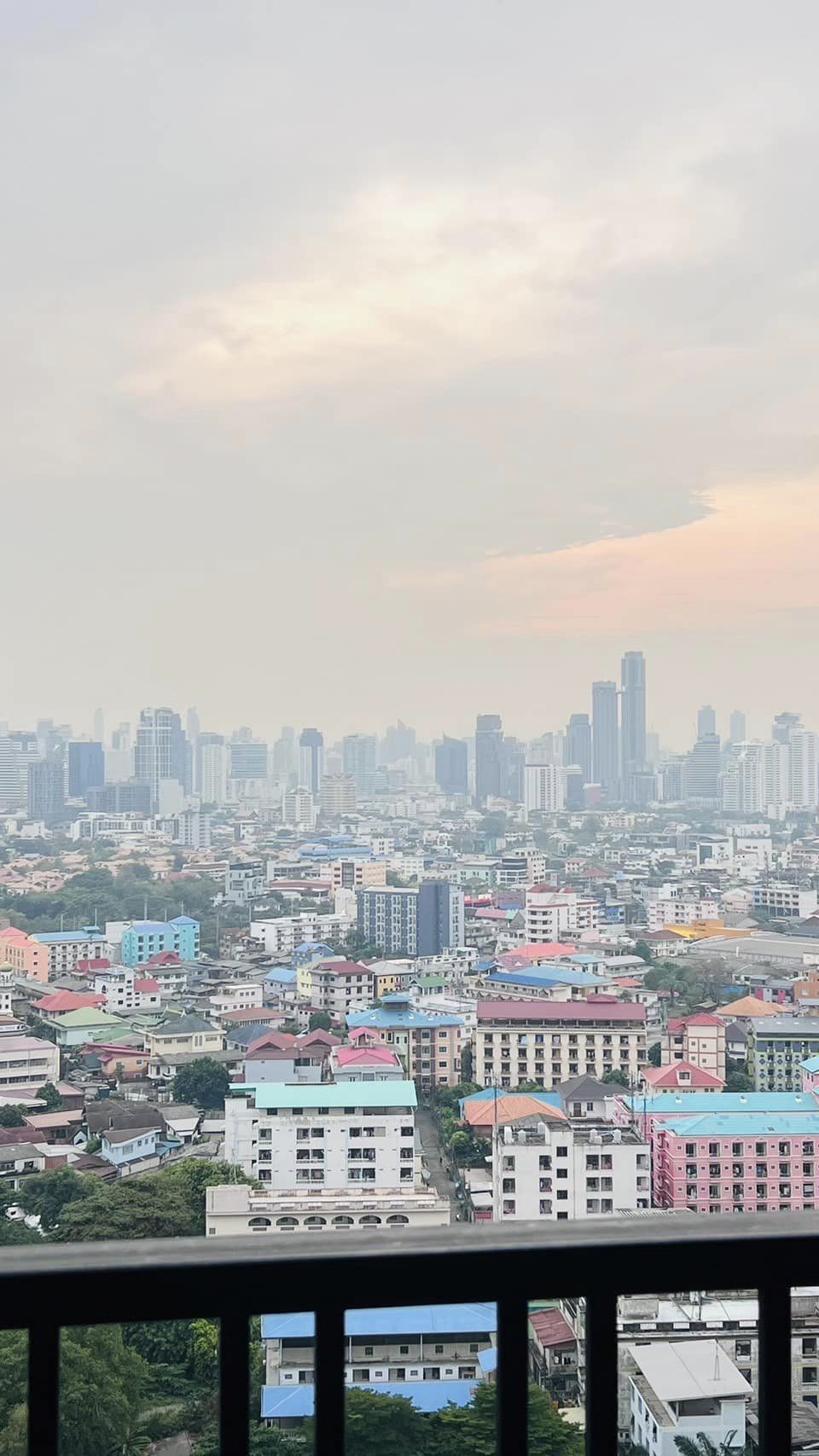 ปล่อยเช่าคอนโด The Base Park East Sukhumvit 77 (เดอะ เบส พาร์คอีสท์ สุขุมวิท 77) - ชั้นสูงวิวโล่งเฟอร์เครื่องใช้ไฟฟ้าครบครั้น - ใกล้ BTSอ่อนนุช/ Habito mall