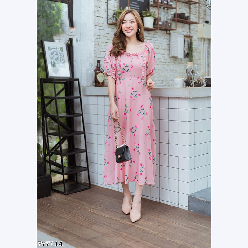 kudapy เดรสยาวสีชมพู,สีขาว กระโปรงลายดอกไม้ชมพูสวยใสน่ารักดูดี
