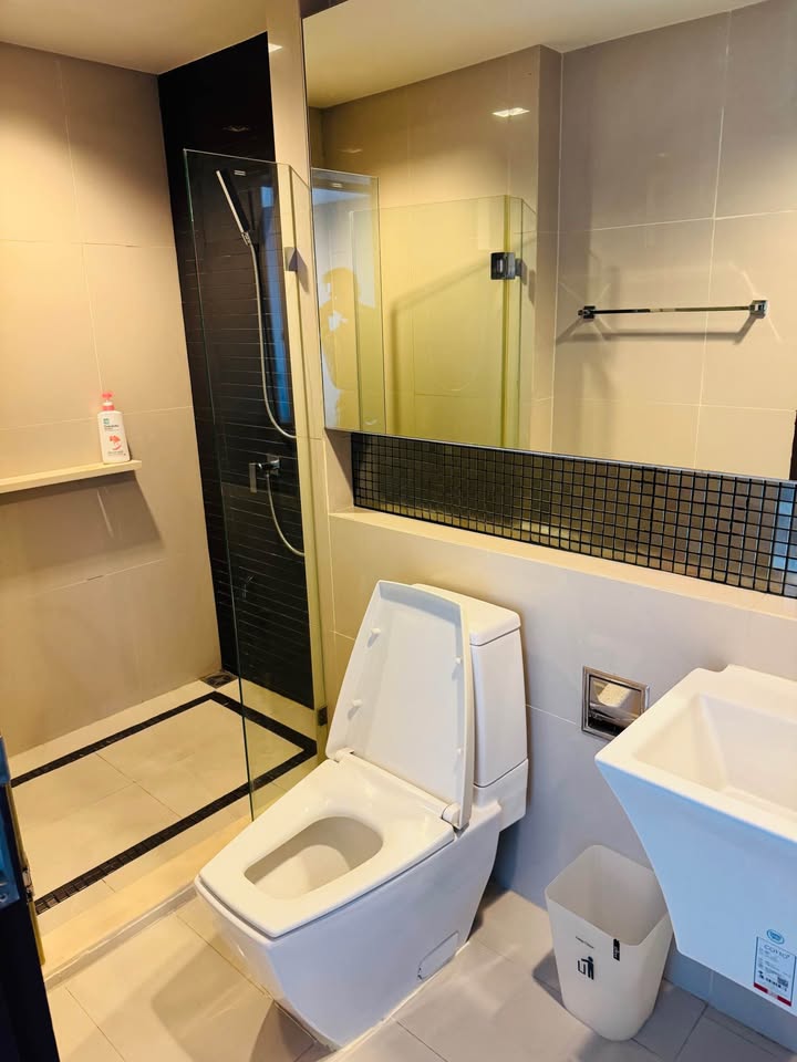 คอนโด Rhythm Sathorn (ริธึ่ม สาทร) High Rise โซนพื้นที่ BTS สะพานตากสิน ให้เช่าห้องแบบ 2ห้องนอน 2ห้องน้ำ ขนาดห้อง 66 ตรม. ชั้น 10