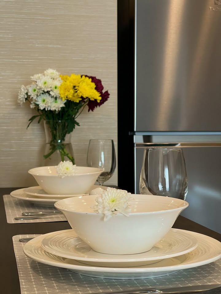 ปล่อยเช่า The Saint Residences (เดอะ เซนต์ เรสิเดนเซส) - โซนพื้นที่ BTS ห้าแยกลาดพร้าว 2ห้องนอน 2ห้องน้ำ - ขนาดห้อง 57 ตรม. ชั้น 14 ตึก C ที่จอดรถ 1 คัน - ให้เช่า 32,000 ต่อเดือน