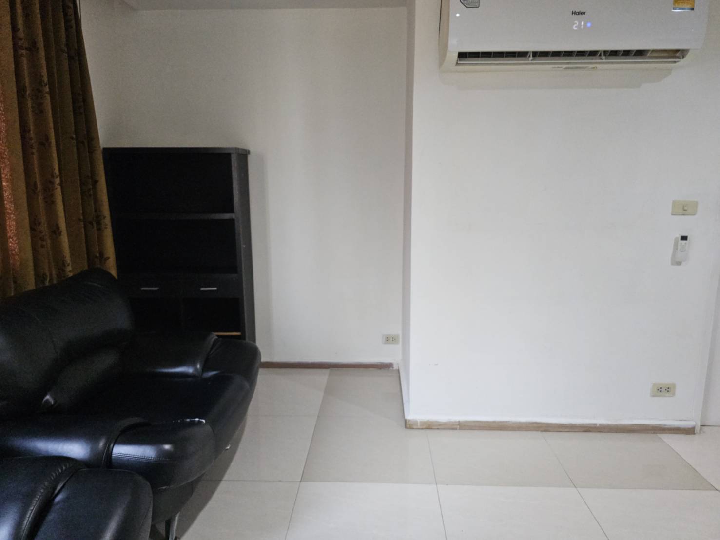 ปล่อยเช่าคอนโด Regent Royal Place 1 (รีเจ้นท์ รอยัล เพลส 1) ซอย มหาดเล็กหลวง 1 - 2ห้องนอน 2ห้องน้ำ 1ห้องนั่งเล่น - ใกล้ BTS ราชดำรึ / เซ็นทรัลเวิลด์ สยาม / จุฬา - ขนาดห้อง 84 ตรม. ชั้น 15