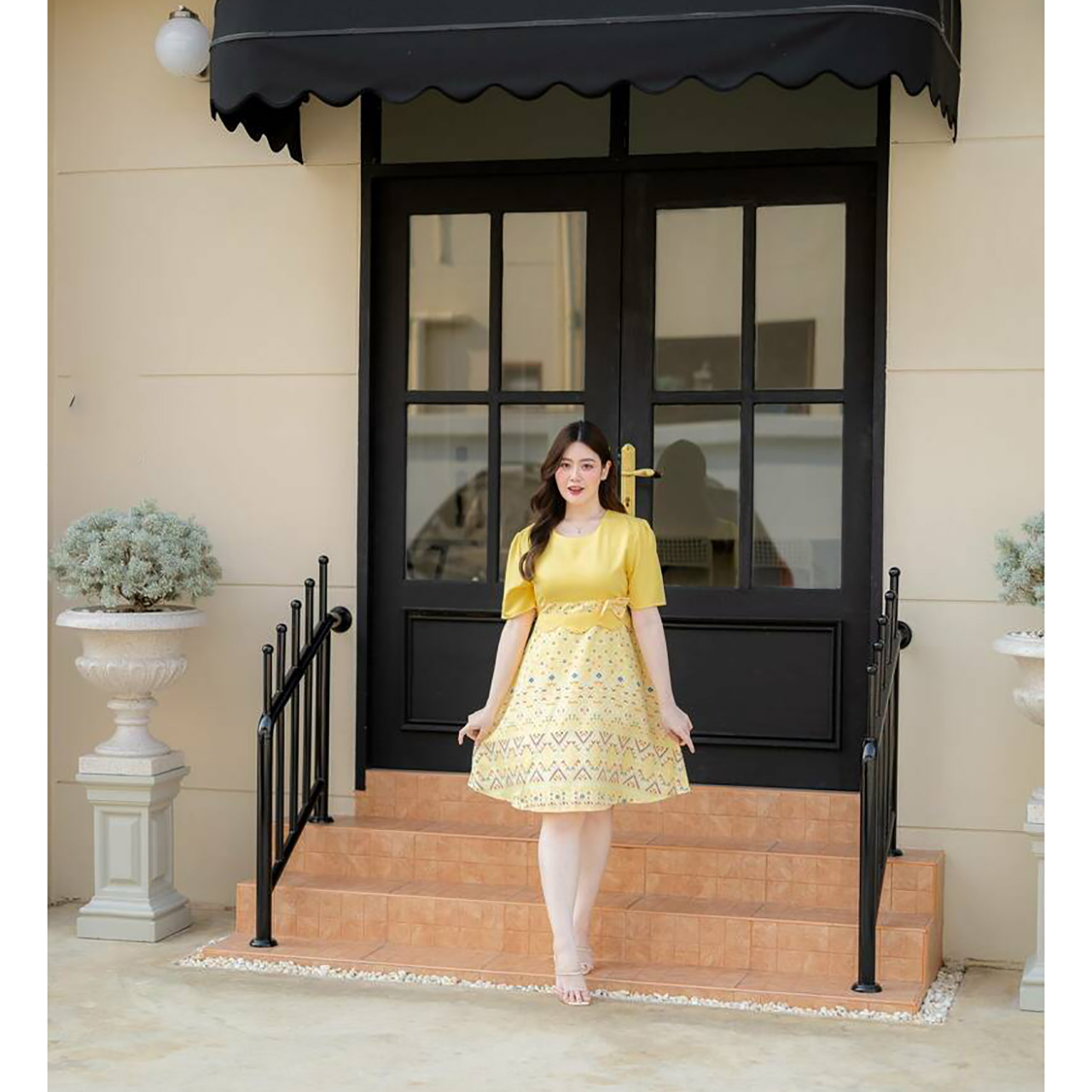 kudapy เดรสสั้นสีม่วง/สีเหลือง ผ้าไทยกระโปรงบานแต่งโบว์เอว