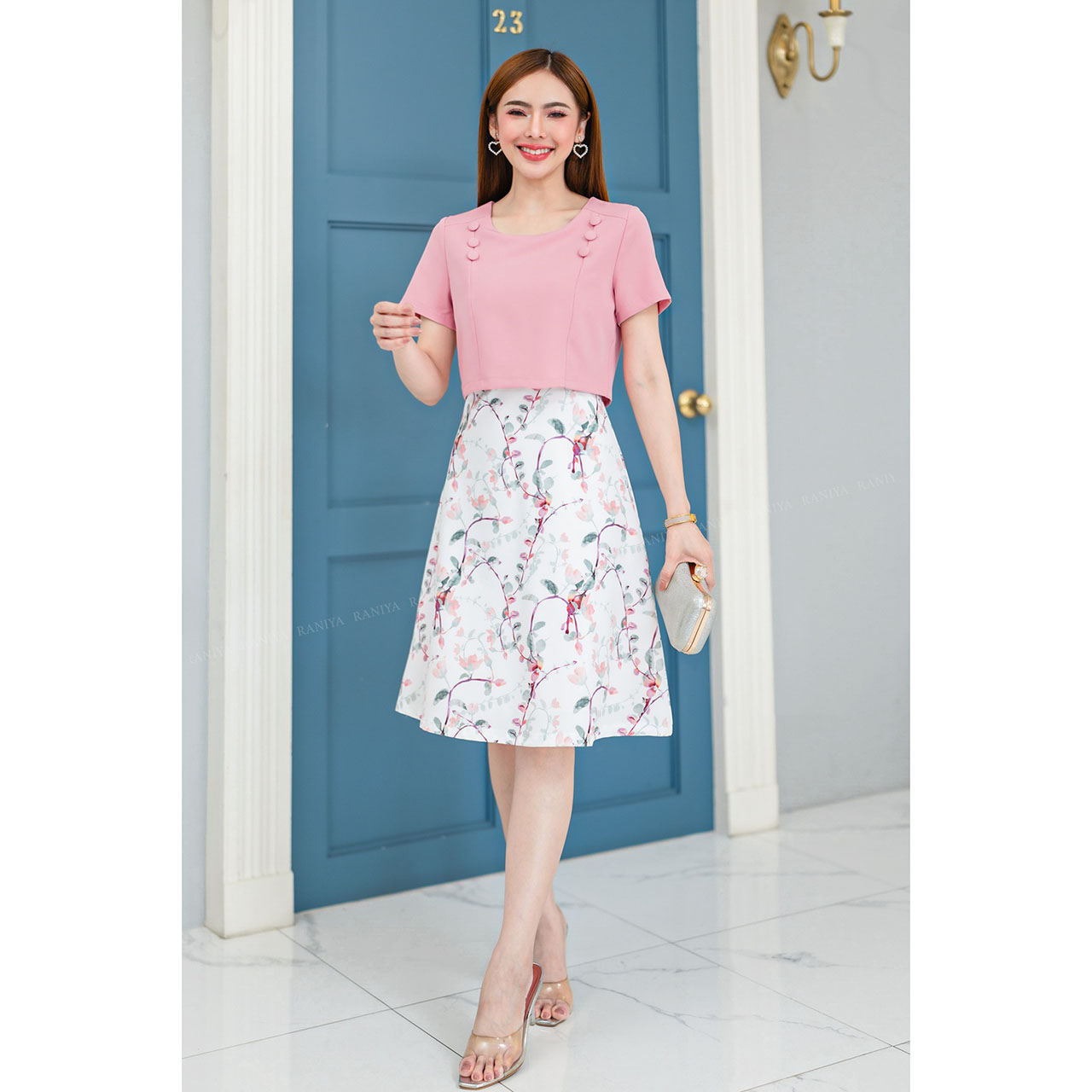 kudapy เดรสผ้าโพลีเอสเตอร์ กั๊กแต่งกระดุม กระโปรงทรงเอลายดอกไม้ ทรงสวยมากๆ มีซิปซ่อนหลังและซับใน