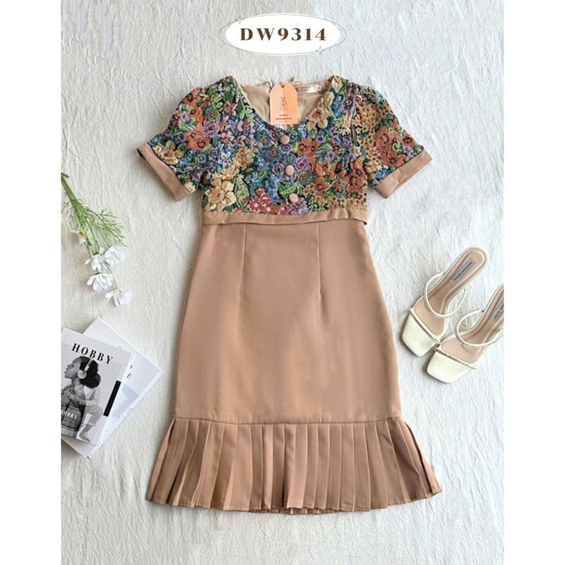 kudapy เดรสสั้นสีชมพู/สีน้ำตาล/สีกรม ผ้าทอลายดอกกระโปรงผ้าพื้นปลายพีช