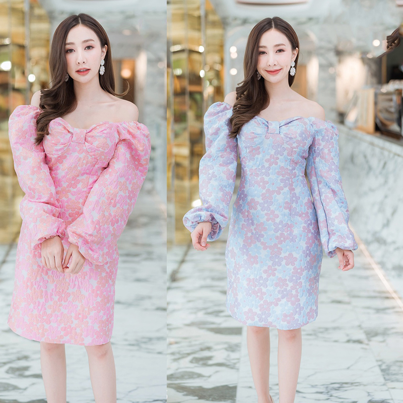 kudapy เดรสสั้นสีชมพู,ฟ้า แขนยาวดอกนูนสวยดูดีใส่แล้วคุณหนูมากๆ