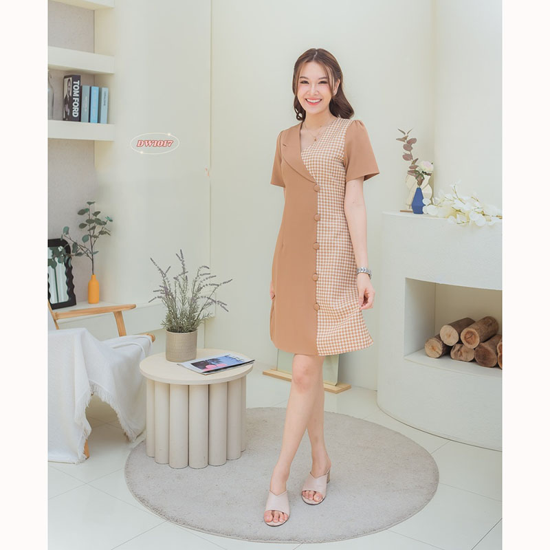 kudapy เดรสสั้นสีชมพู/สีกรม/สีน้ำตาล ทูโทนลายสก๊อต ทรงเข้ารูป มีซับใน งานซิปด้านหลัง