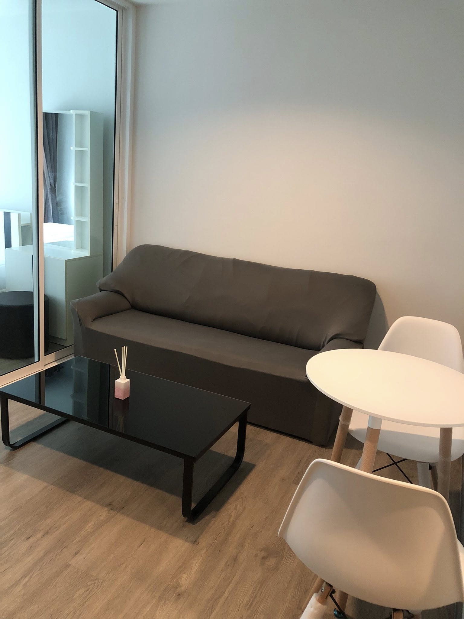 ให้เช่าคอนโด Regent home bangna (รีเจ้นท์ โฮม บางนา) 1ห้องนอน / 1ห้องน้ำ ขนาด 28 ตรม. ชั้น 5 ตึก D ค่าเช่า 9,500 ต่อเดือน รถไฟฟ้าBTSบางนา