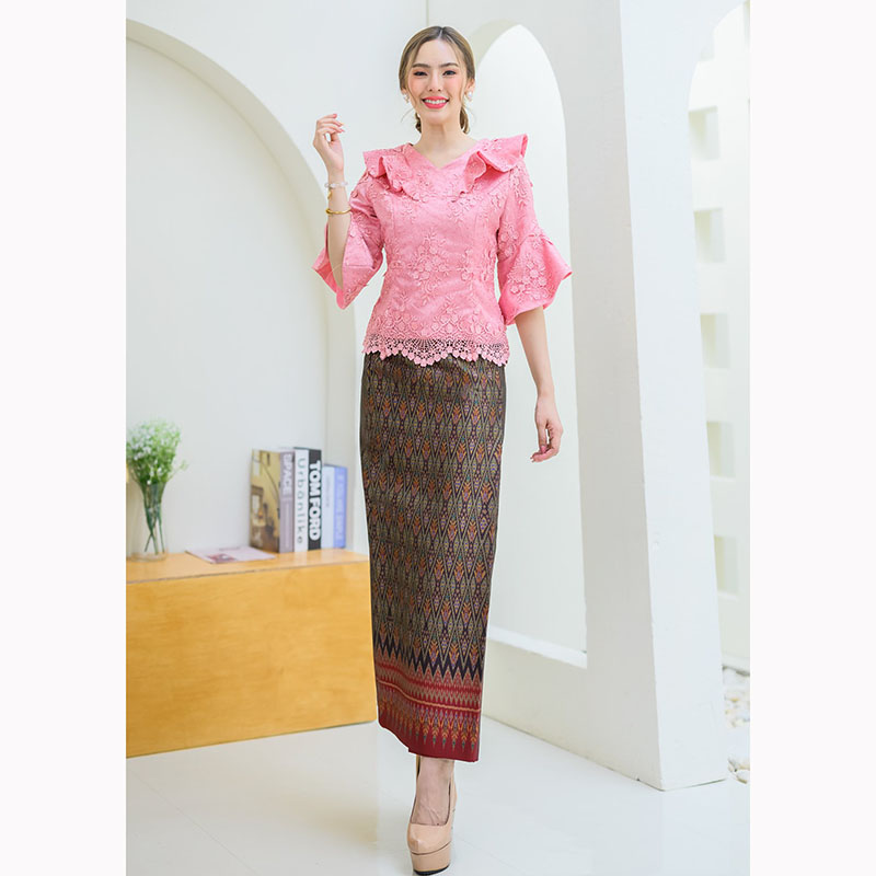 kudapy เสื้อลูกไม้ใยบวบดอกลอยสามมิติทั้งตัว แขนกระดิ่ง งานคอวีระบายปกสวยมากๆ (เฉพาะเสื้อ)