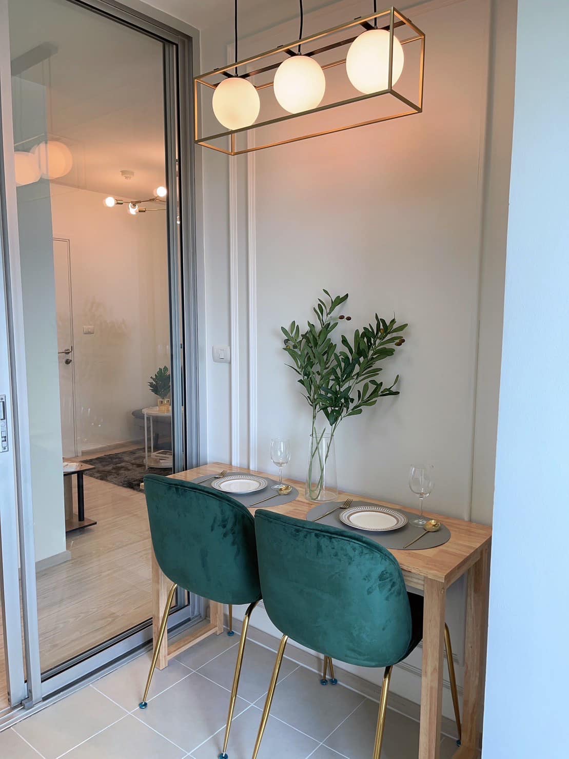 ขายห้องสวยน่าอยู่ตกแต่งอย่างดี MRT บางกระสอ สอบถามแอด Line ID : Smile-easy ที่ Aspire Rattanathibet 2