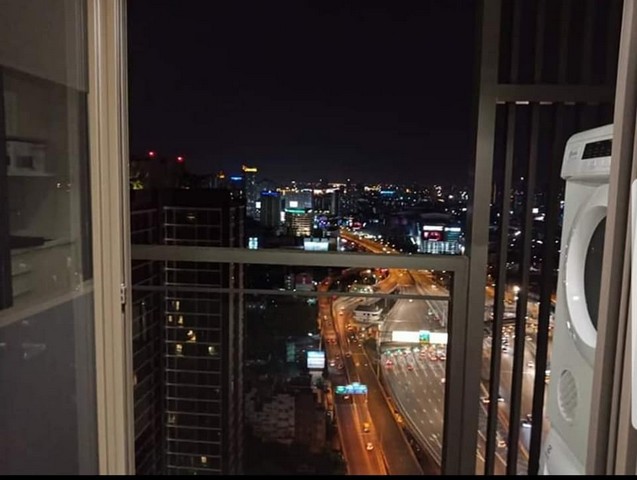 ให้เช่า Chewathai Residence Asoke (ชีวาทัย เรสซิเดนซ์ อโศก) Duplex 1ห้องนอนพร้อมเข้าอยู่