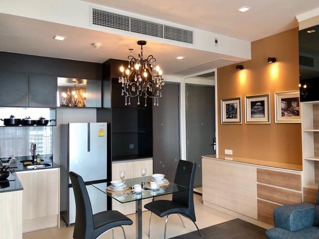 ให้เช่า Edge Sukhumvit 23 (เอดจ์ สุขุมวิท 23) 1นอนห้องมุมวิวสวนและสระว่ายน้ำ