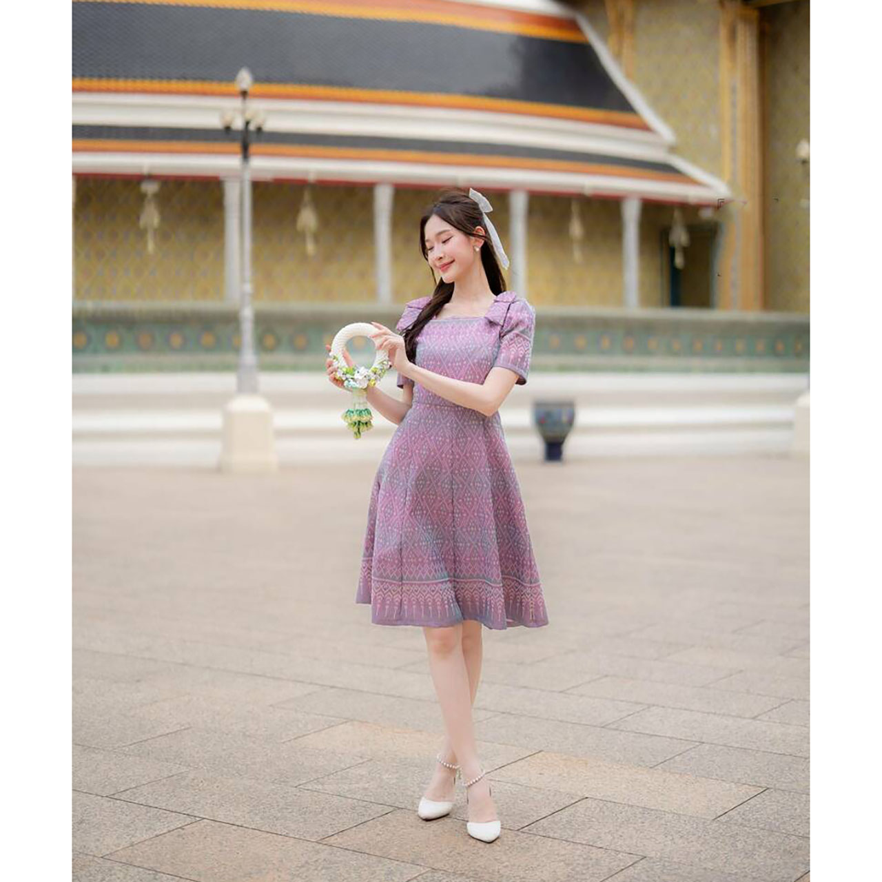 kudapy เดรสสั้นสีชมพู/สีม่วง ผ้าไทยโบว์ไหล่ทรงบาน ใส่ออกงานสวยดูดี