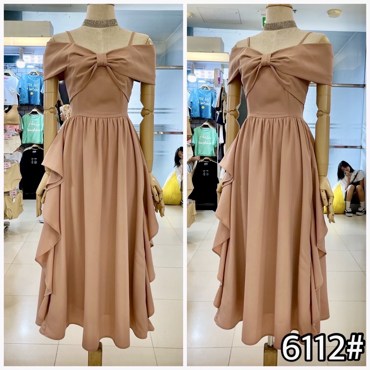 kudapy เดรสสั้น เดรสออกงานสุดพริ้ว เดรสเปิดบ่า ปิดแขน อกโบว์ กระโปรงบานพริ้ว แต่งริ้วด้านข้าง