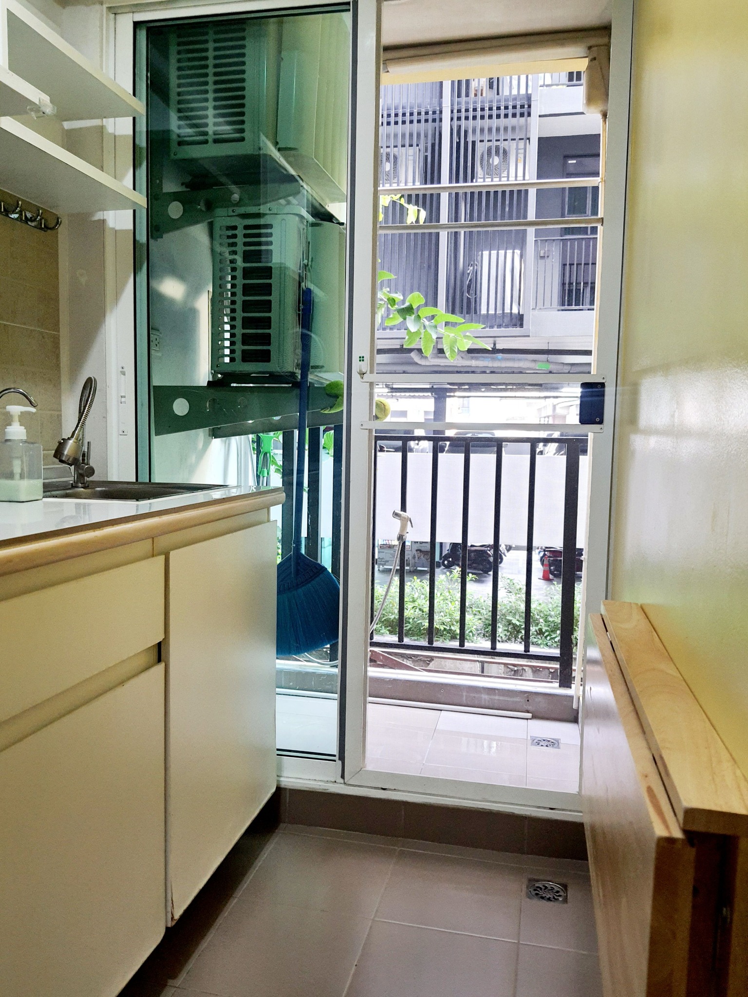 ขายถูกคอนโด Regent Orchid Talad Plu (รีเจนท์ ออร์คิด ตลาดพลู) - โซนพื้นที่ BTS คลาดพลู - ห้องแบบ 1ห้องนอน 1ห้องน้ำ - ขนาดห้อง 32 ตรม. ชั้น 2