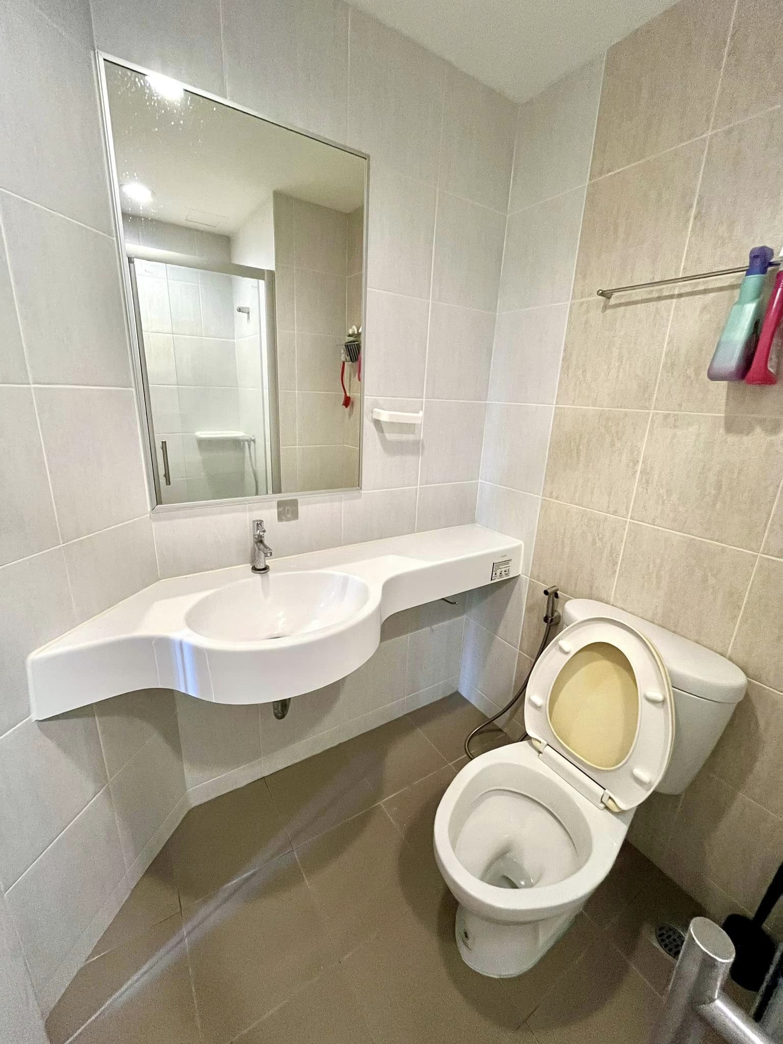 ให้เช่าคอนโด Lumpini Ville Nakhon In - Reverview (ลุมพินี วิลล์ นครอินทร์ - ริเวอร์วิว) - พร้อมเข้าอยู่ได้ทันที่เลย - การเดินทาง: รถไฟฟ้า MRT แยกติวานนท์ 1.3 กม. - ใกล้กระทรวงสาธารณสุข มหาวิทยาลัยเทคโนโลยีพระจอมเกล้าพระนครเหนือ