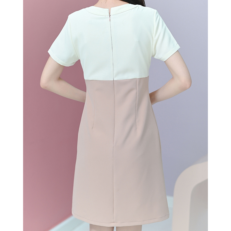 kudapy เดรสสั้นสีโอรส/สีฟ้าอ่อน ทรงเอแขนสั้น แต่งสีเสื้อตัวนอก แต่งกระดุมมุกที่คอเพิ่มความสวย