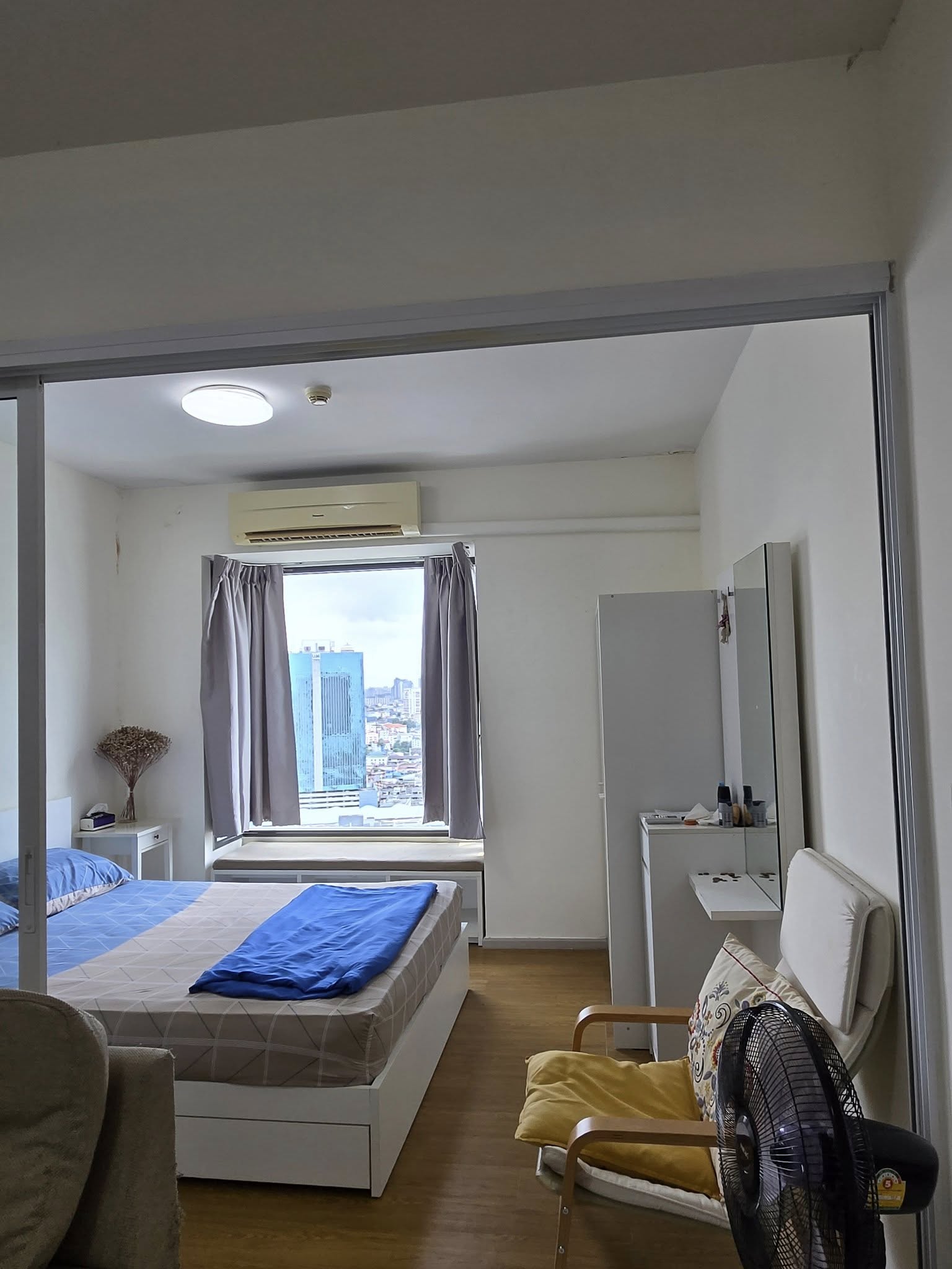 ให้เช่าคอนโด Fuse Mobius Ramkhamhaeng (ฟิวส์ โมเบียส รามคำแหง) โซนพื้นที่ ARL รามคำแหง ห้องแบบ 1ห้องนอน / 1ห้องน้ำ ขนาดห้อง 30 ตรม. ชั้น 29 ตึก B