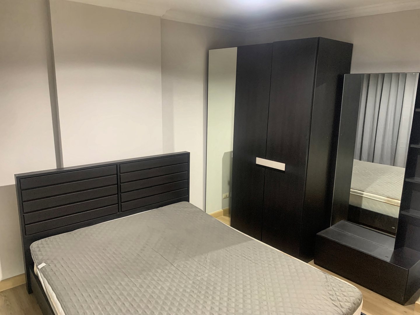 ให้เช่าคอนโด Chateau In Town Ratchada 20 (ชาโตว์ อิน ทาวน์ รัชดา 20) โซน รถไฟฟ้า MRT สุทธิสาร 1ห้องนอน / 1ห้องน้ำ / ครัวแยก ขนาดห้อง 34 ตรม. ชั้น 4