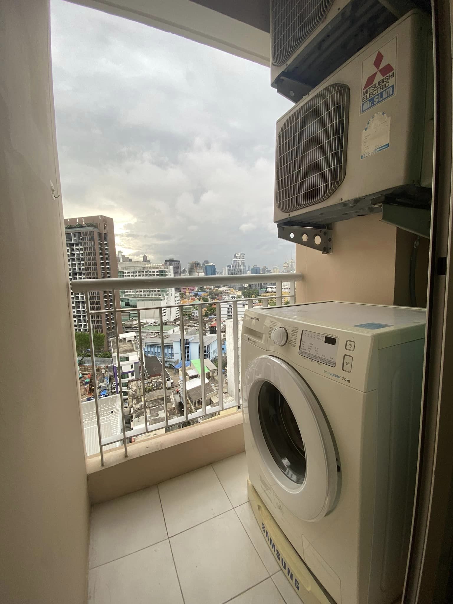 ให้เช่าคอนโด Life @ Sukhumvit 65 (ไลฟ์ แอท สุขุมวิท 65) มีเครื่องซักผ้าพร้อมอยู่