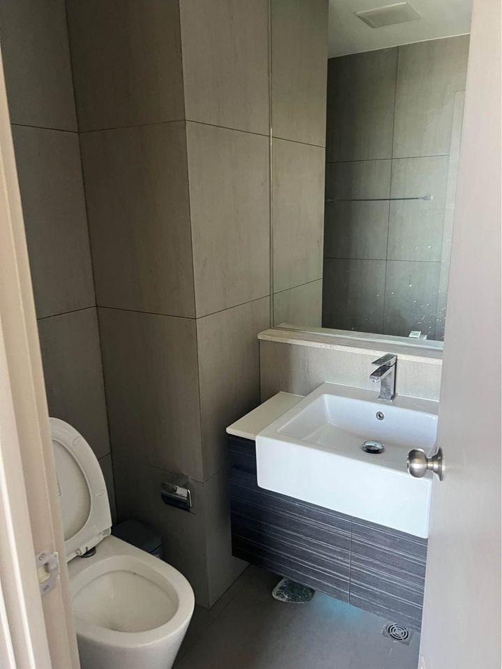 ปล่อยเช่าคอนโด The Politan Rive (เดอะ โพลิแทน รีฟ) - วิวแม่น้ำชั้นสูง 1ห้องนอน 1ห้องครัว 1ห้องน้ำ 1ห้องนั่งเล่น - ใกล้ MRTพระนั่งเกล้า - ขนาดห้อง 26 ตรม. ชั้น 29