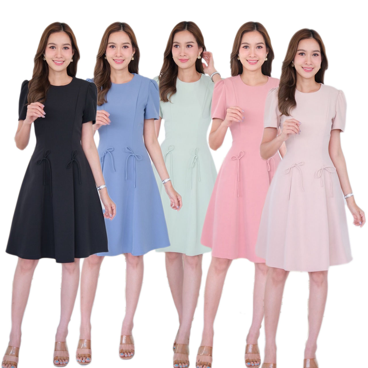 kudapy เดรสสั้นสีฟ้า/สีดำ/สีเขียวมิ้น/สีชมพูเข้ม/สีครีมนู๊ด คอกลม แขนสั้นบ่าจับจีบ เย็บตีเกร็ดช่วงเอว แต่งโบว์จิ๋ว