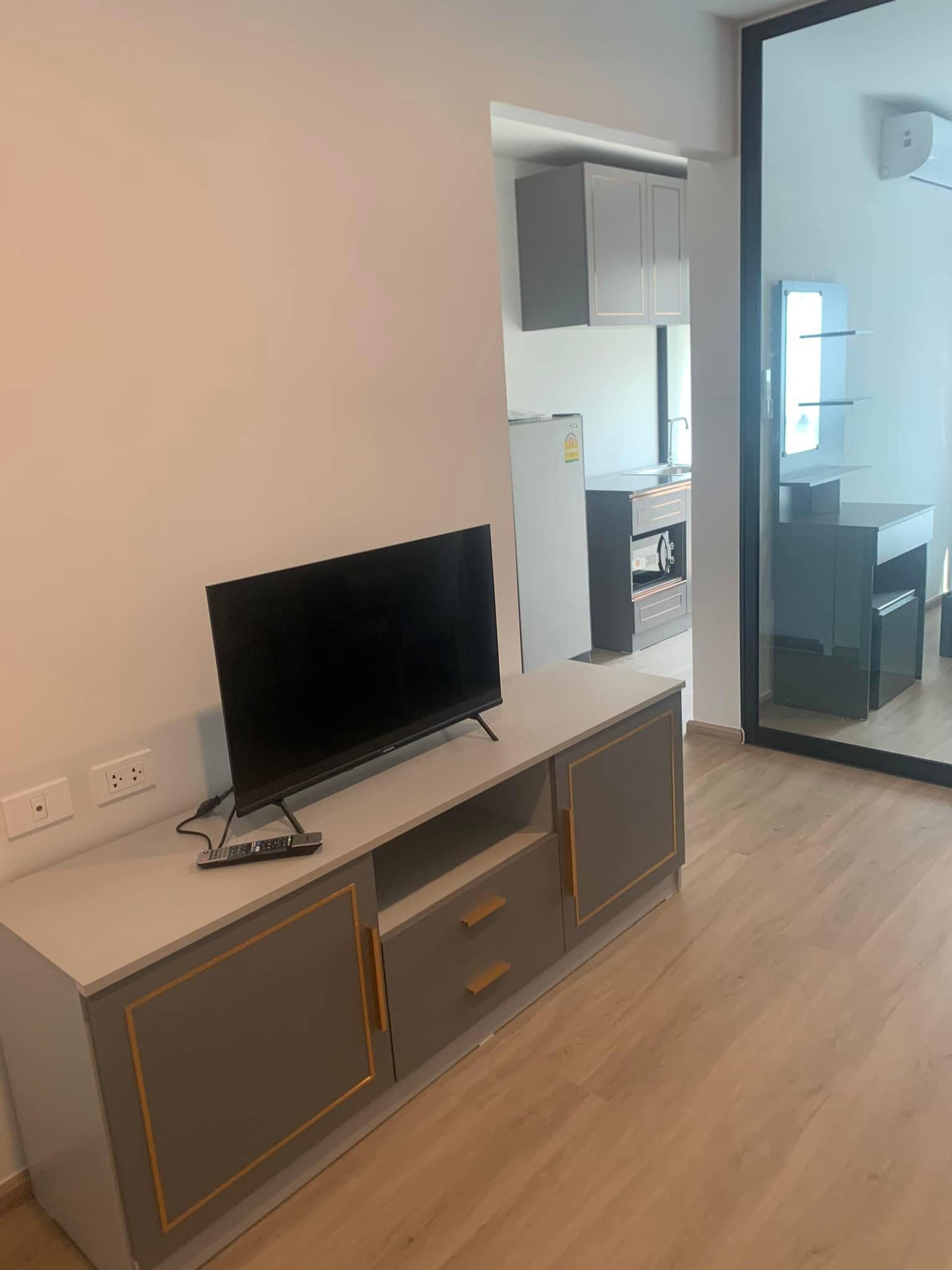 ให้เช่าคอนโด HI Rise Ratchayothin Station (ไฮ ไรส์ รัชโยธิน สเตชั่น) - โซนพื้นที่ BTS รัชโยธิน เกษตร ศรีปทุม - ห้องแบบ 1ห้องนอน 1ห้องน้ำ - ขนาดห้อง 28 ตรม. ชั้น 2 ตึก B