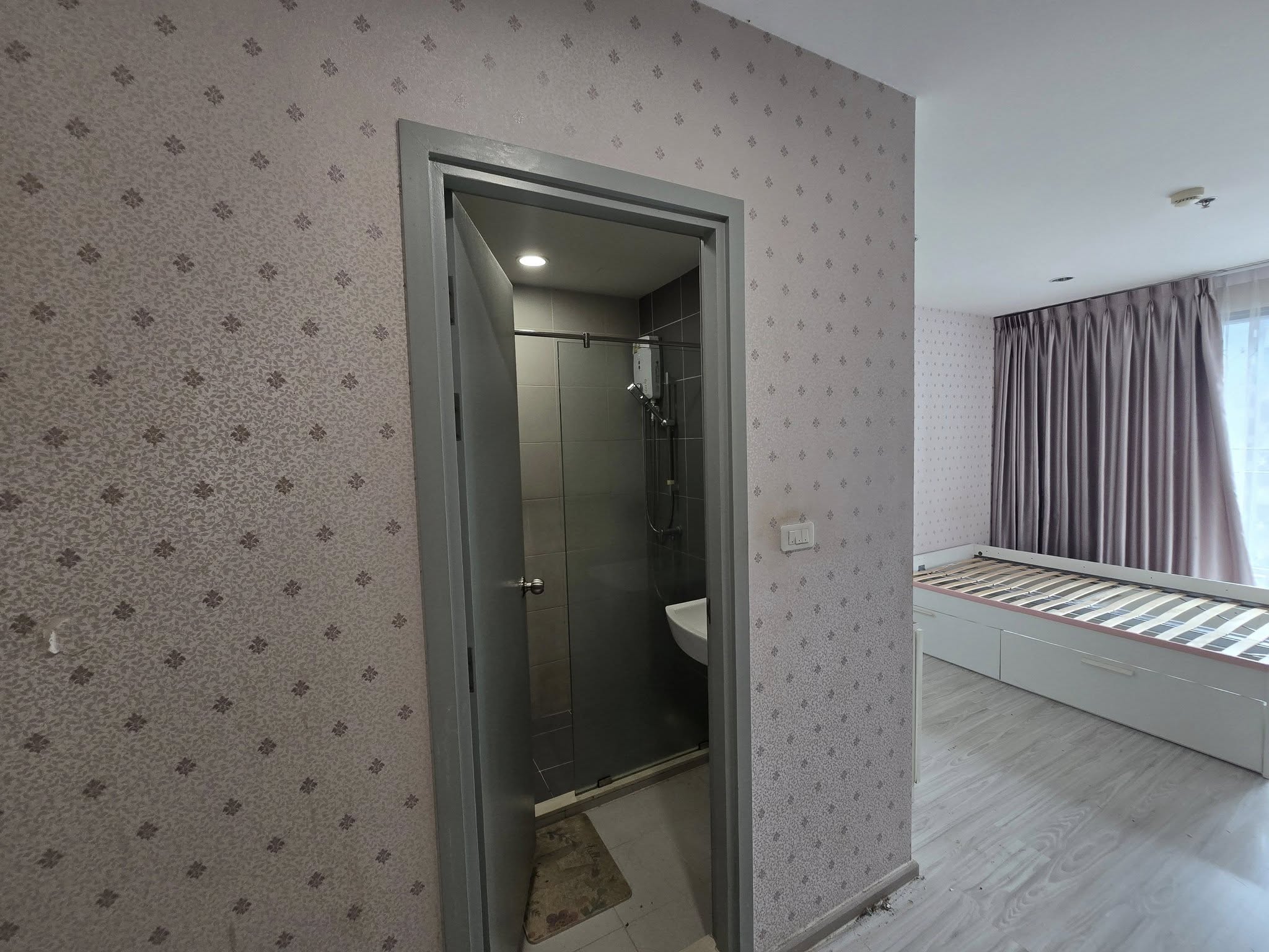 ปล่อยเช่า ไอดีโอ โมบิ วงศ์สว่าง-อินเตอร์เชนจ์ (Ideo Mobi Wongsawang Interchange) - โซนพื้นที่ MRT บางซ่อน Studio 1ห้องน้ำ - ขนาดห้อง 23 ตรม. ชั้น 6 - ให้เช่า 9,500 ต่อเดือน