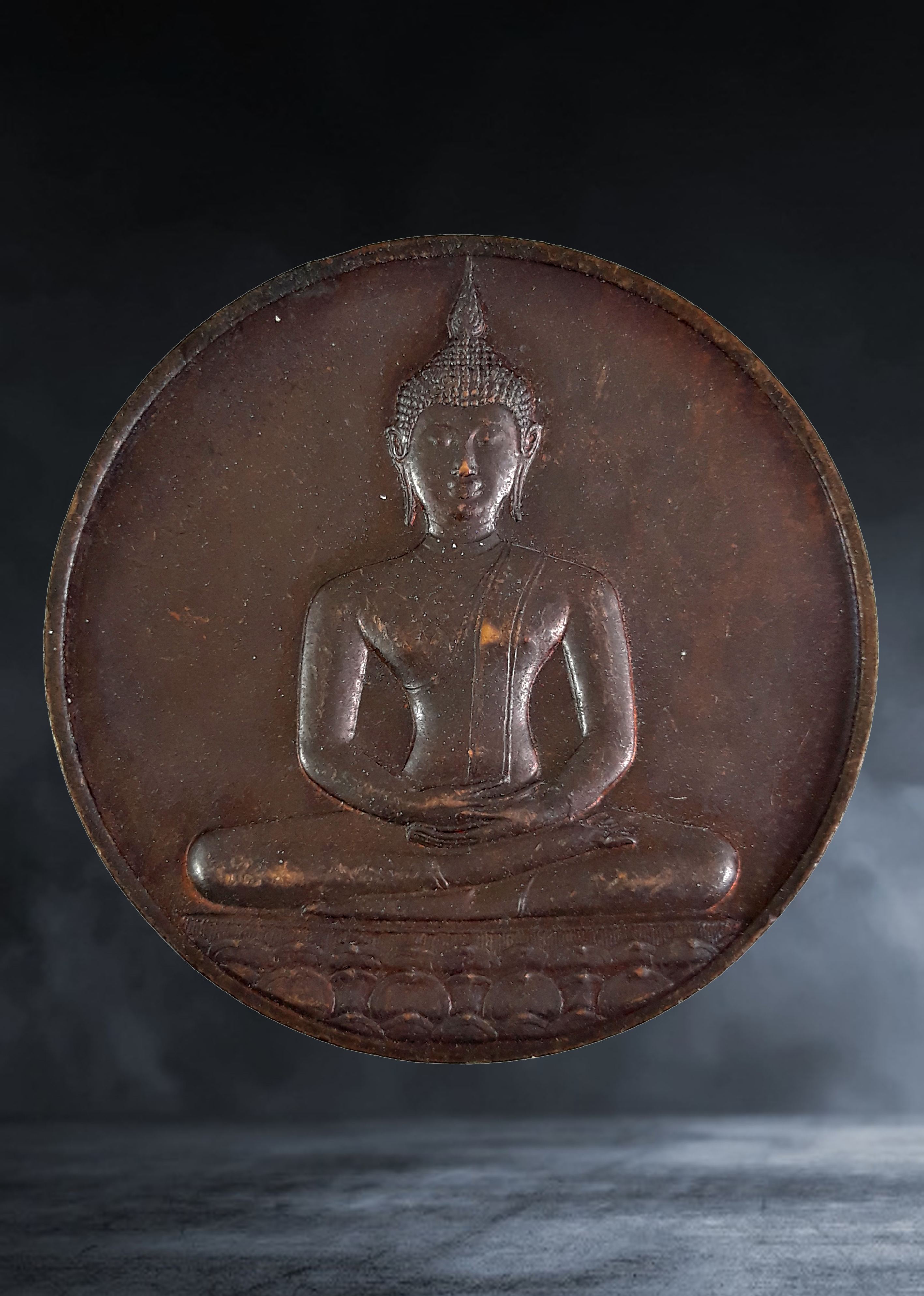 เหรียญ พุทธสิหิงค์ลายสือไทย หลัง ภปร ที่ระลึกฉลอง ๗๐๐ ปี เนื้อทองแดงรมน้ำตาล ปี ๒๕๒๖ หลวงพ่อเกษมปลุกเสก