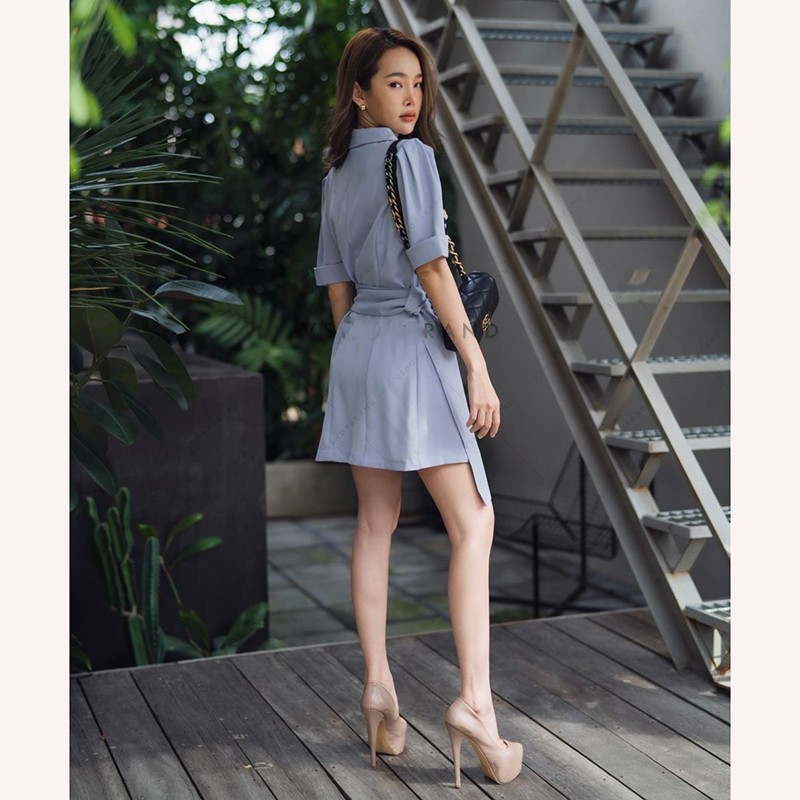 kudapy เดรสสูทกระดุมหน้า ดีไซน์เก๋ด้วยกระโปรงไขว้หน้า เนื้อผ้าทิ้งตัว