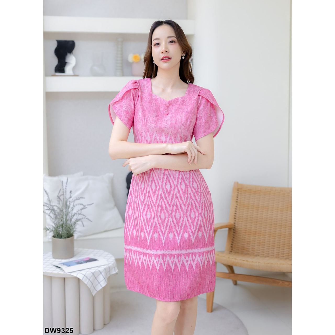 kudapy เดรสสั้นสีชมพู/สีฟ้า/สีม่วง ผ้าไทยพิมพ์ลายทอ ใส่ออกงานสวยดูดี