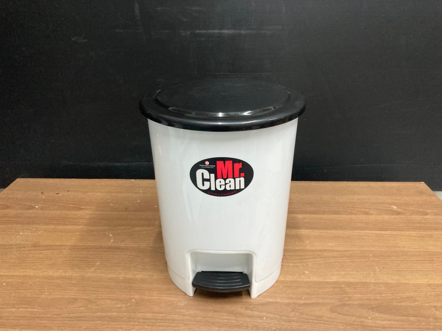 ถังขยะทรงกลม เท้าเหยียบ 12ลิตร