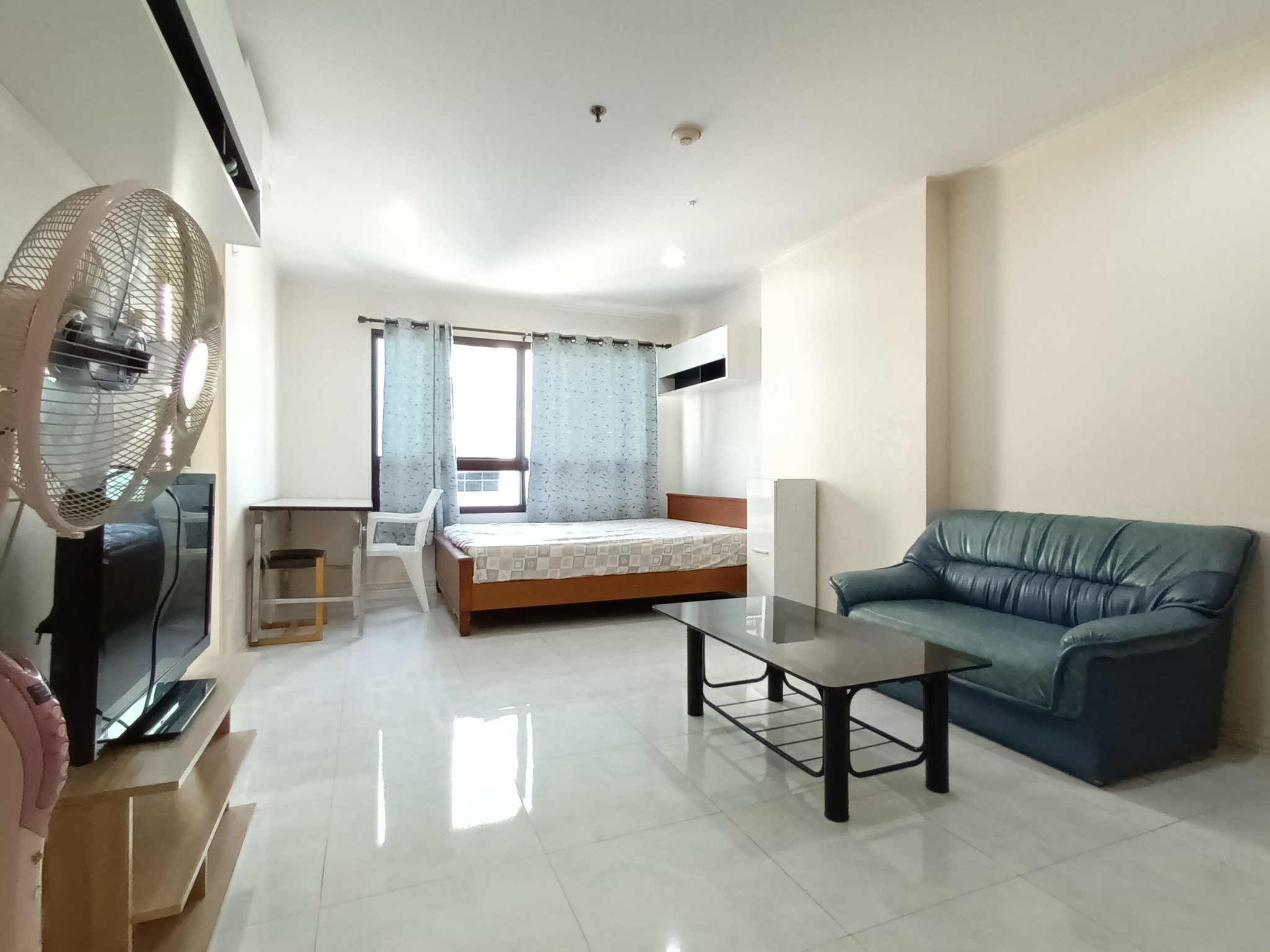 ให้เช่าคอนโด Lumpini Place Ratchada-Thapra (ลุมพินี เพลส รัชดา-ท่าพระ) - โซนพื้นที่ BTS ตลาดพลู - ห้องแบบ Studio 1ห้องน้ำ - ขนาดห้อง 30 ตรม. ชั้น 26 ตึก A