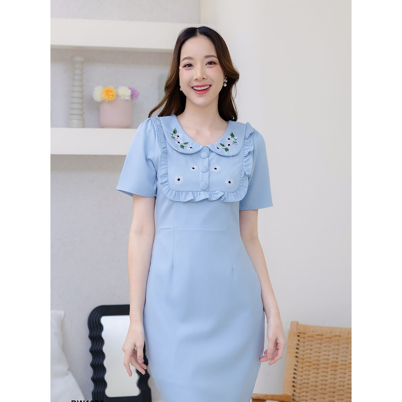 kudapy เดรสสั้นสีกรม/สีฟ้า/สีชมพู งานผ้าปักลาย สีชัด งานผ้าสีเรียบ น่ารัก