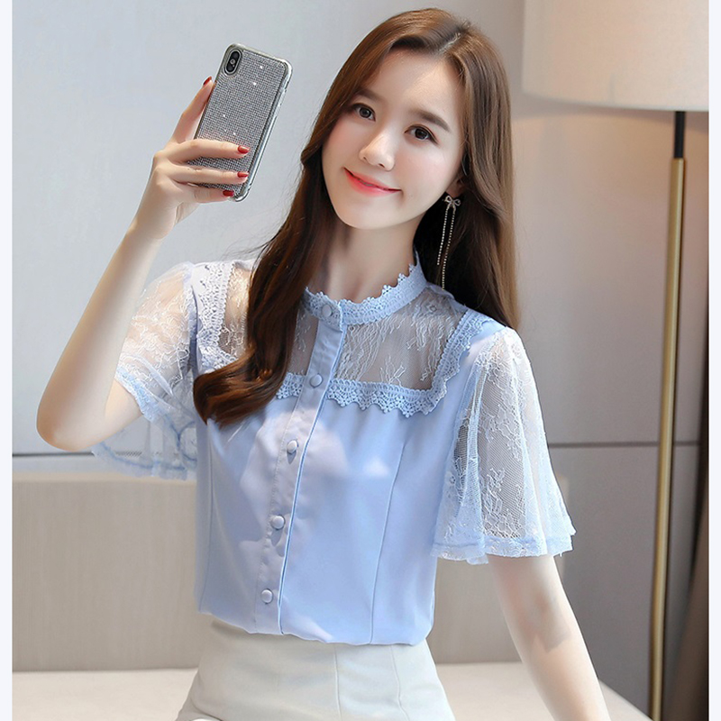 kudapy เสื้อแฟชั่นแขนสั้นสีฟ้า ผ้าโพลีเอสเตอร์ผสม ช่วงไหล่ และแขนเสื้อเป็นผ้าลูกไม้สีฟ้า