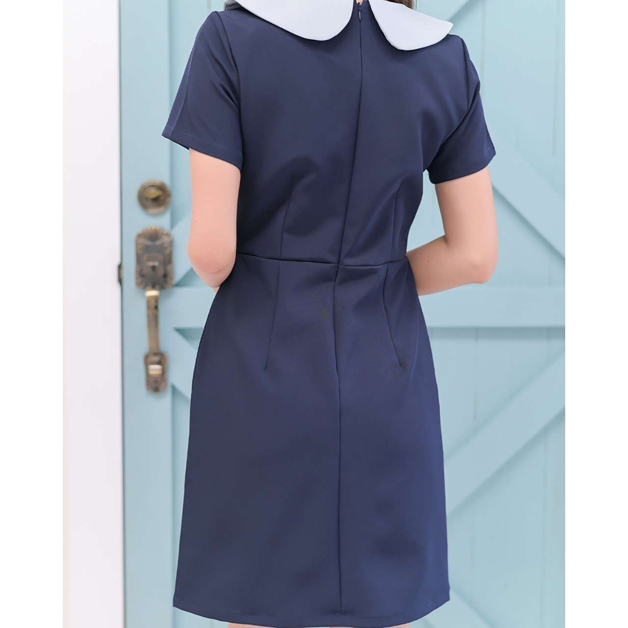 kudapy เดรสสั้นสีกรม/สีดำ คอปกแขนสั้น ดีไซน์แต่งคอปกเล่นสี 2 ชั้น ตัดต่อกลางตัวเสื้อแต่งกระดุม 4 เม็ด