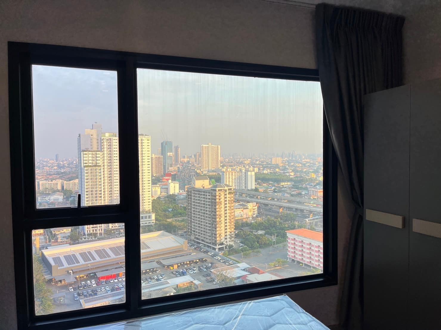 ปล่อยเช่าคอนโด The Politan Rive (เดอะ โพลิแทน รีฟ) - 1ห้องนอน 1ห้องน้ำ 1ห้องนั่งเล่น - ใกล้ MRT พระนั่งเกล้า - ขนาดห้อง 25.5 ตรม. ชั้น 26