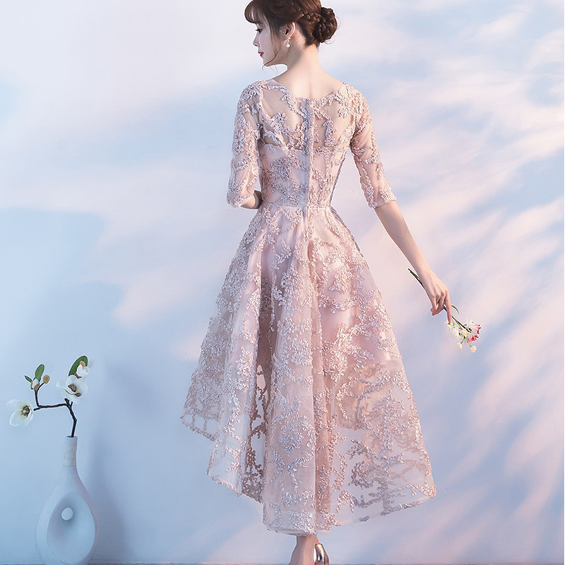 kudapy เดรสออกงานสีครีมเบจ ปักลายนูน กระโปรงทรงบานหน้าสั้นหลังยาว ซิปสะโพกถึงเอวช่วงอกเป็นแบบร้อยหลัง มีซับในอย่างดี แนวเรียบหรู สวย ดูดี