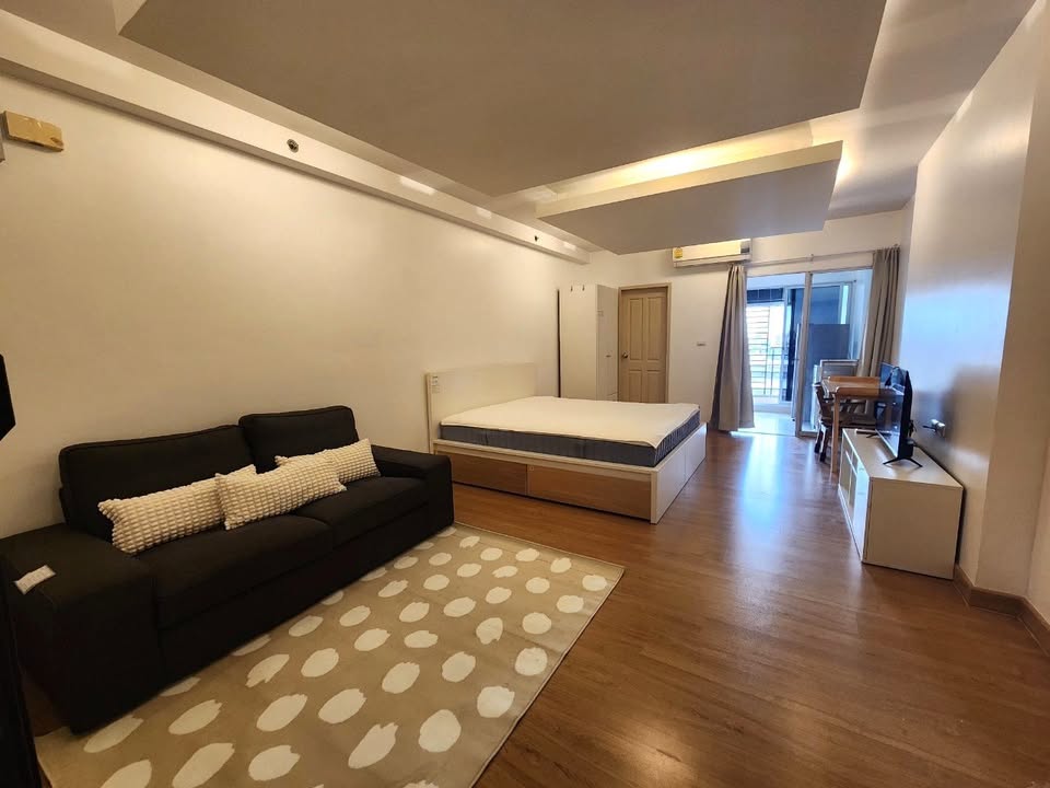 คอนโด Supalai Park Ekkamai-Thonglor (ศุภาลัยปาร์ค เอกมัย-ทองหล่อ) High Rise โซนพื้นที่ สุขุมวิท63 ถนนเพชรบุรี ให้เช่าห้องแบบ Studio 1ห้องน้ำ 1ครัวปิด ขนาดห้อง 34 ตรม. ชั้น 9