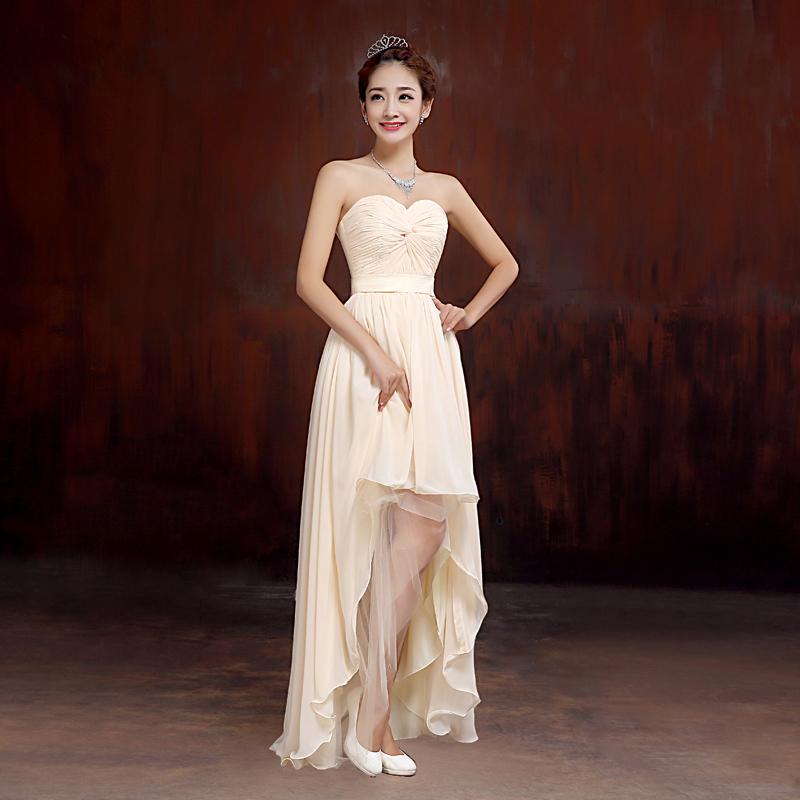 kudapy เดรสสั้นสีครีม/ขาว ราตรีสั้น เกาะอก หน้าสั้นหลังยาว คอจับเดรปรูปหัวใจ