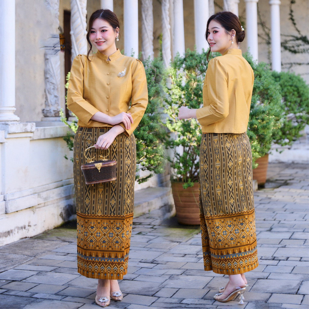 kudapy ชุดเซตคอจิตรลดาสีเหลืองทอง แขนยาว เสื้อผ้าไหม+ผ้าถุงทอลายกาฬสินทร์ ทบหน้า