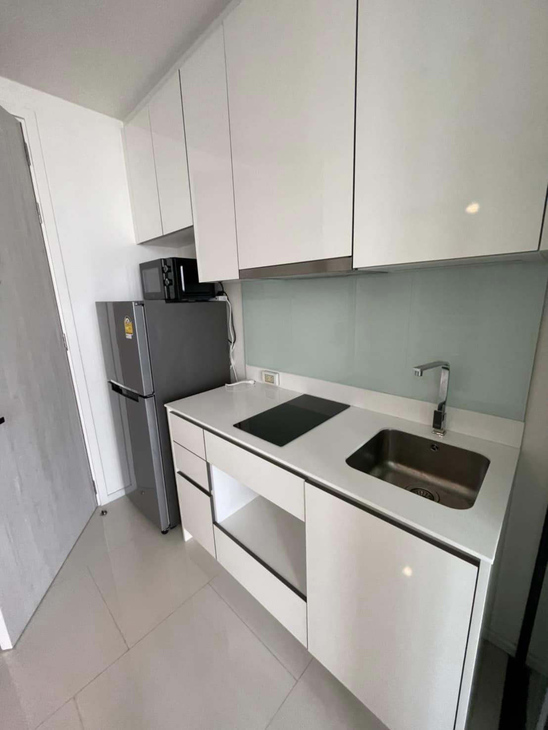 ปล่อยเช่าคอนโด Mazarine Ratchayothin (แมสซารีน รัชโยธิน) - มีความเป็นส่วนตัวมีแค่12ยูนิตต่อ ชั้นเฟอร์เครื่องใช้ไฟฟ้าครบครั้น - การเดินทาง: 0 เมตรจาก BTS รัชโยธิน