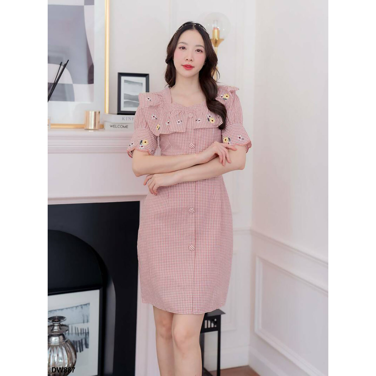 kudapy เดรสสั้นสีกรม/สีชมพุ/สีฟ้า ลายสก็อตแขนจั๊มปักลายดอก