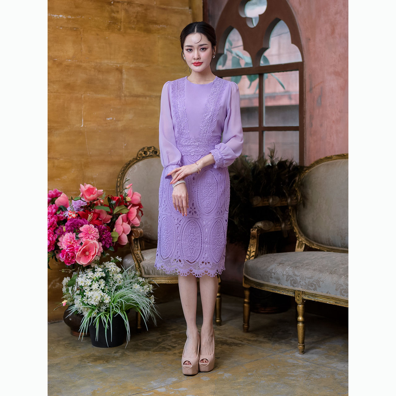 kudapyเดรสสั้นสีม่วง/สีชมพูกลีบบัวสไตล์แขนยาว ผ้าลูกไม้ช่วงกระโปรง เสื้อเป็นผ้าชิฟฟ่อนใส่สบายไม่ร้อนแต่งด้วยลูกไม้คาด