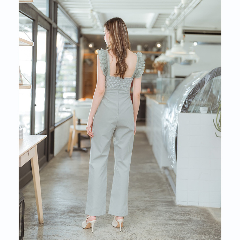 kudapy จั๊มสูทขายาวสีชมพู/สีเขียว สายเดี่ยวระบายแขนกุดลูกไม้สวยดูดี