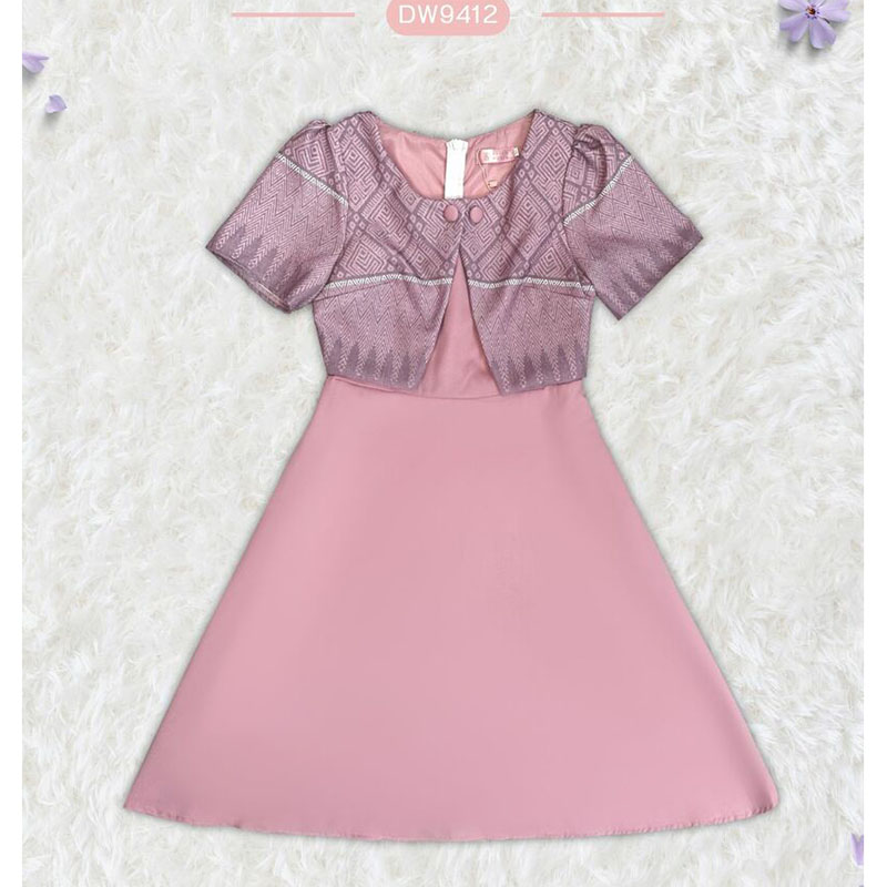 kudapy เดรสสั้น ทรงบานเสื้อลายไทยแต่งกระดุมที่คอ 2 ชิ้น