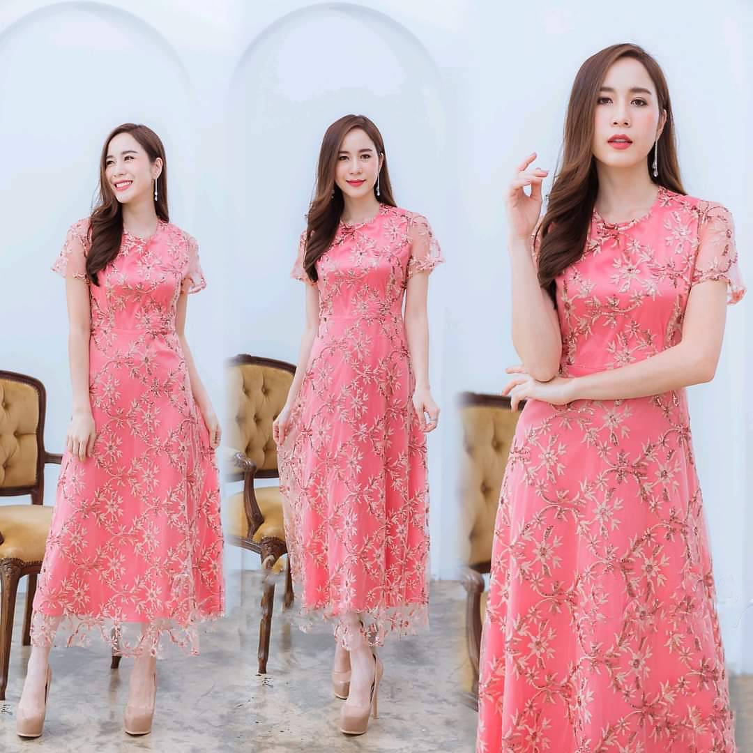 kudapy ชุดราตรีปักกลิตเตอร์สีชมพูโอรส เดรสยาวคอกลมแขนสั้นระบายซีทรู ซับใน ซิบหลัง งานผ้าซาตินเนื้อนุ่ม