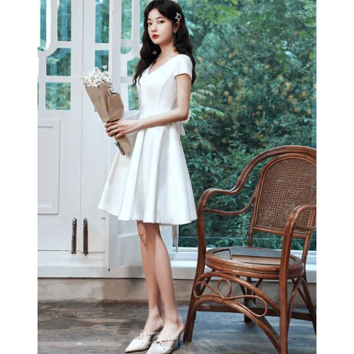 kudapy เดรสสั้นสีขาว ชุดเจ้าสาวสั้น สไตร์มินิมอล โบว์ด้านหลังถอดได้