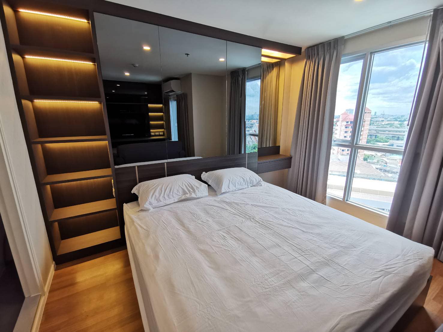 ให้เช่าคอนโด เดอะ ซีเล็คเต็ด เกษตร – งามวงศ์วาน ชั้น 14 วิวสระว่ายน้ำ พร้อมอยู่