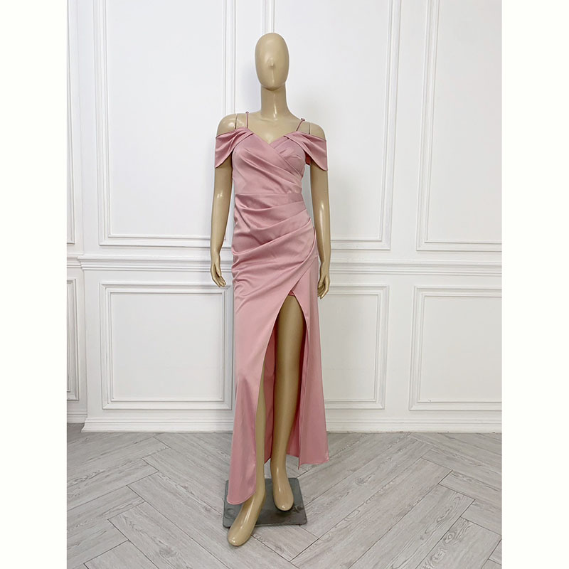 kudapyเดรสยาวสีเขียวแก่/สีชมพู/สีน้ำตาล/สีมิ้น ราตรี ปิดต้นแขนเก็บทรงสวย งานซับในทั้งชุด มีซิปด้านหลัง เนื้อผ้าเครปซาตินสวยหรู ออกงานไฮสุดๆ